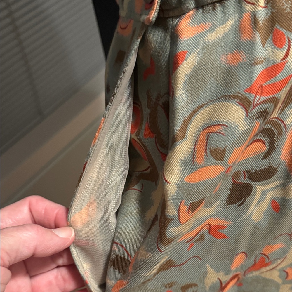 Lovely Vintage Midi Skirt in Dusty Olive Green and Orange - Picture 6 of 8